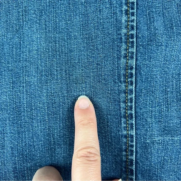 J. Crew denim button down blue jean shirt size medium - Picture 5 of 5